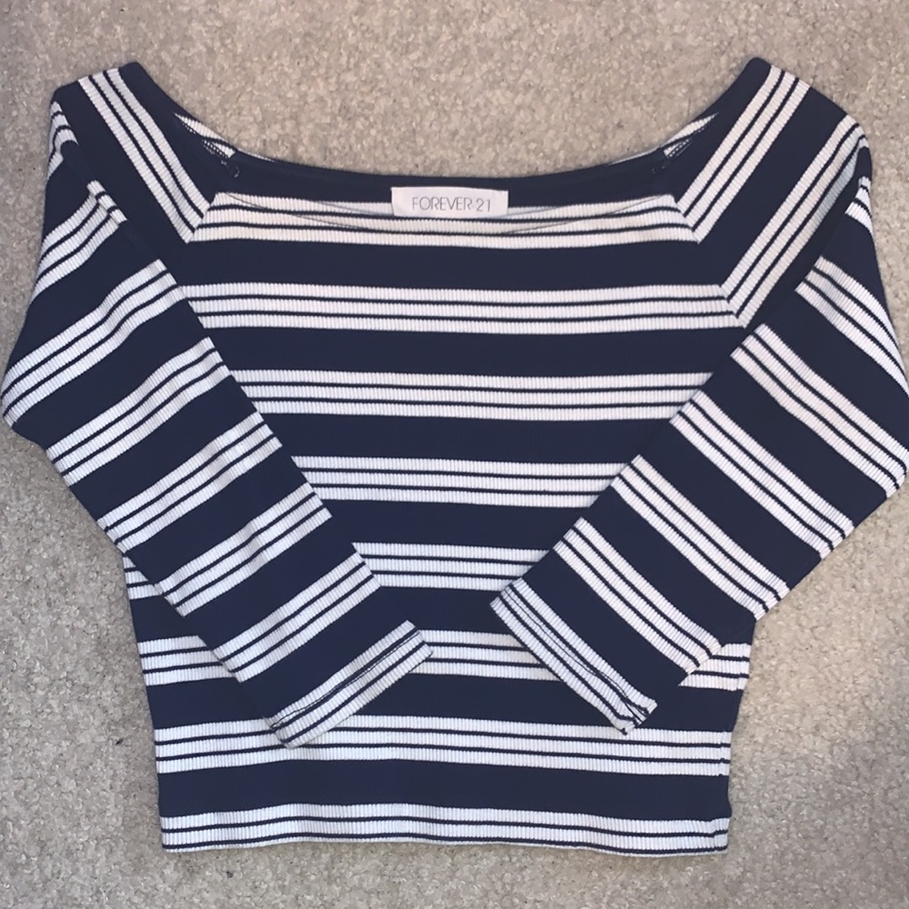 Forever 21 cropped 3/4 sleeve shirt. Navy blue and white stripes.
